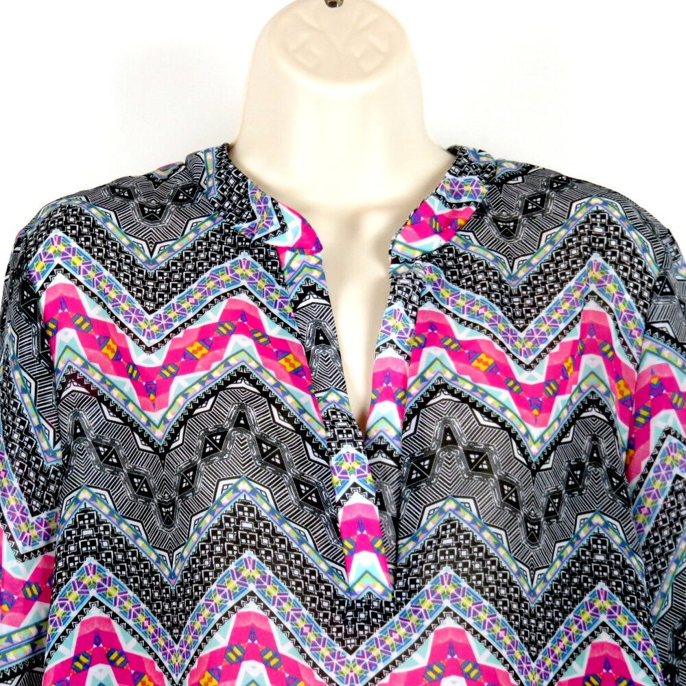 Discreet USA Women's Tunic Size XL Pullover High Low Hem Split V Neck Collar